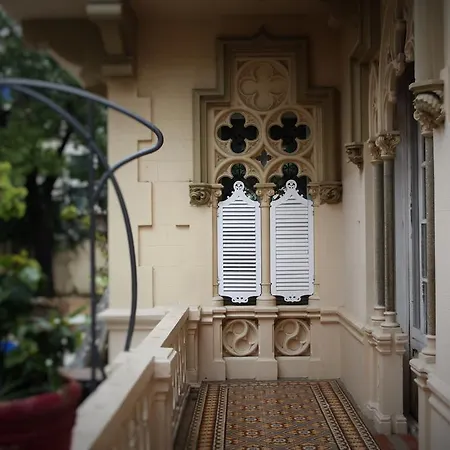 El Xalet فندق سيدجيس