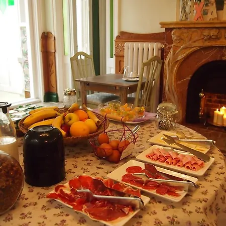 El Xalet فندق سيدجيس